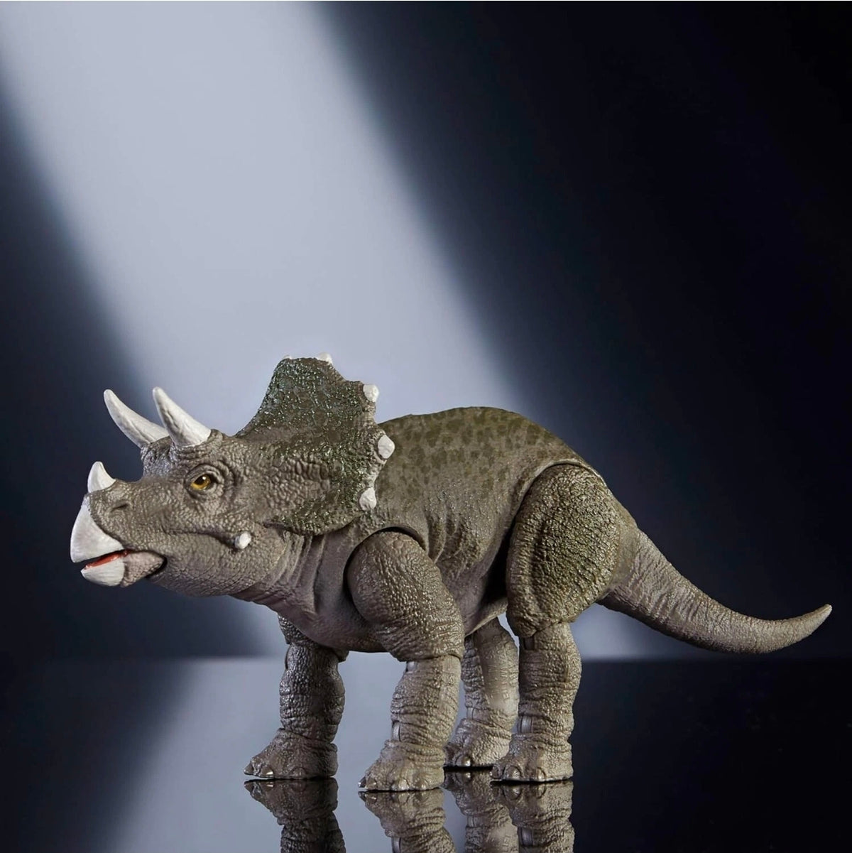 Jurassic World Hammond Collection Juvenile Triceratops Action Figure - Mattel